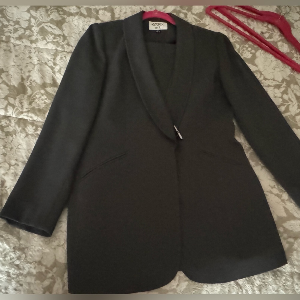 Kasper pants suit
